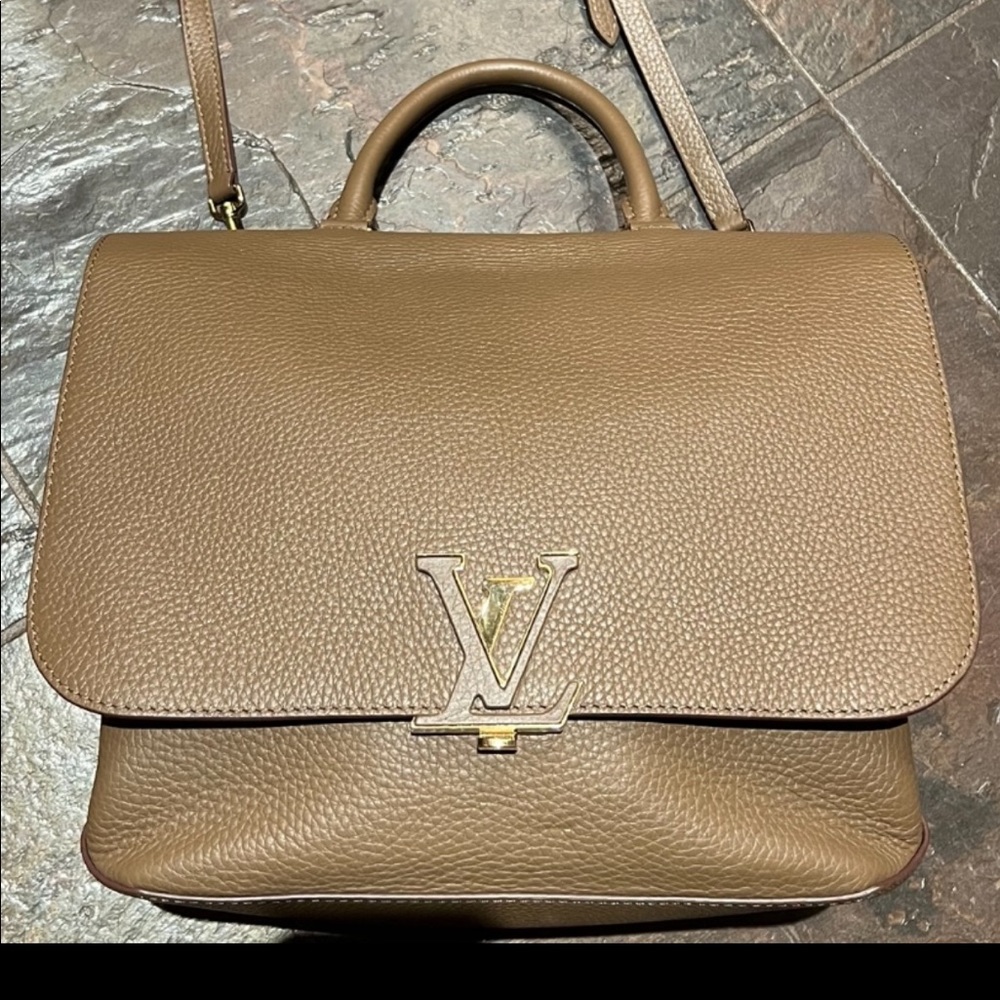 Louis vuitton volta Taurillon leather messenger bag